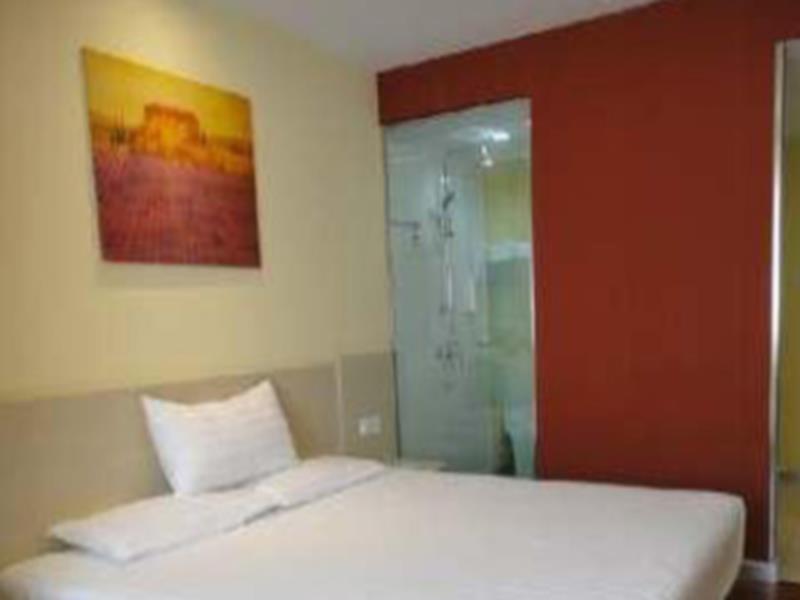 Hanting Hotel Yibin Zhongshan Street Eksteriør bilde