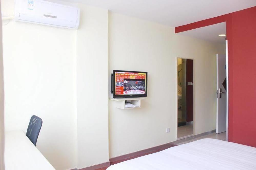 Hanting Hotel Yibin Zhongshan Street Eksteriør bilde