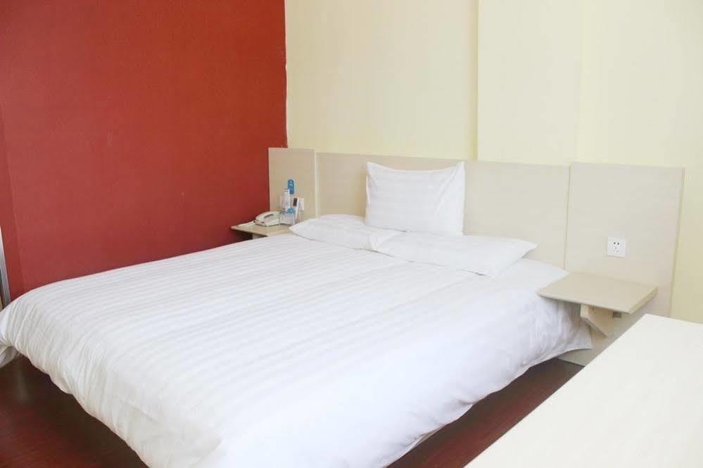 Hanting Hotel Yibin Zhongshan Street Eksteriør bilde